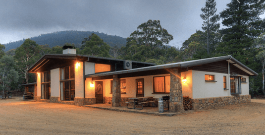 Pender Lea – Crackenback | Pet friendly accommodation ACT & Snowy Mountains 