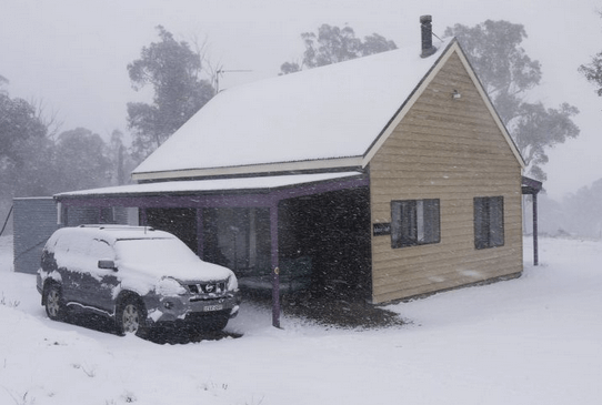 Top of the range Jindabyne | Pet friendly accommodation ACT & Snowy Mountains 