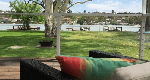 Eleven from the Left – Mannum (Murraylands)