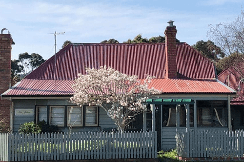 Kerrellie Cottages - Strahan | Pet friendly road trips Tasmania