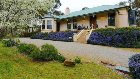 St Helens Country Cottages – Clare (Clare Valley) - pet friendly weekend getaways South Australia