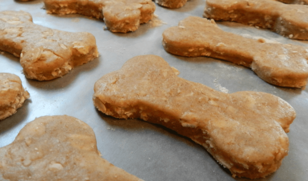 Carob, Peanut Butter, and Oatmeal Dog Biscuits – Home Made Dog Food Recipe