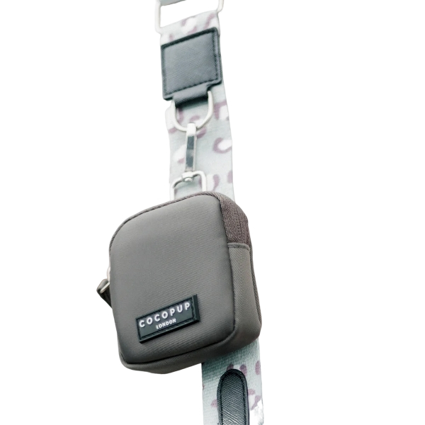 5c7e59Cocopup London Treat Pouch for Dogs, Mocha Nylon, 8.5 x 9 x 3 cm, Clip-On Design97-ce68-4672-8f2b-5acd0022f529_removalai_preview - Mindiampets | Pet Shop Online Cocopup London Treat Pouch for Dogs, Mocha Nylon, 8.5 x 9 x 3 cm, Clip-On Design