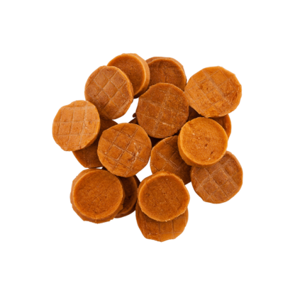 Black Dog Chicken Discs – crunchy chicken breast dog treats that promote dental health. Perfect for training and daily snacking.